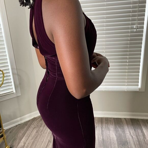 Jessica McClintock Gunn Sax Vintage Velvet and Pearl Thigh Split Evening Gown - Picture 9 of 12